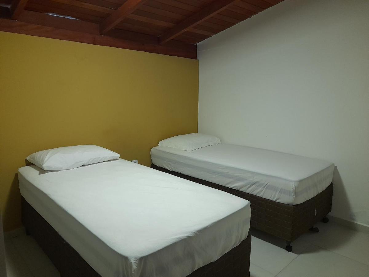 Casa 2 Quartos Бомбиняс Екстериор снимка